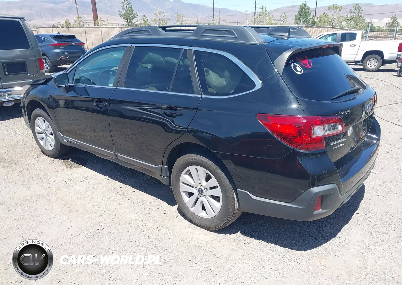 2018 Subaru Outback 2.5I Premium VIN:4S4BSADC8J3372856 - 3