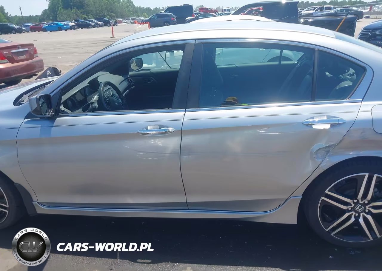 2017 Honda Accord Sport VIN:1HGCR2F57HA060429 - 14