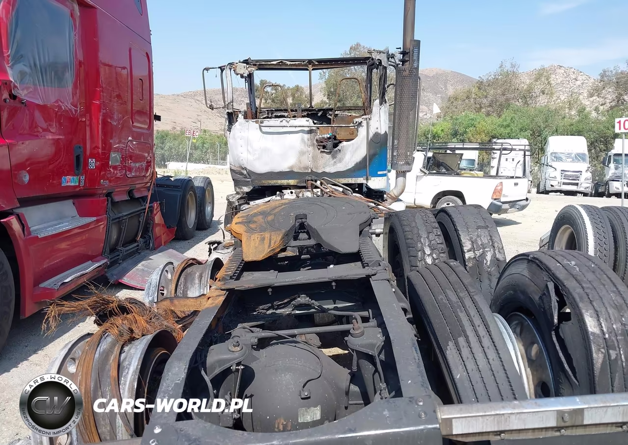 2018 Peterbilt 389 VIN:1XPXD49X7JD468911 - 8