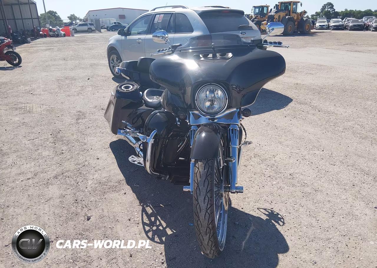 2014 Harley-Davidson Flhx Street Glide VIN:1HD1KBM11EB620511 - 5