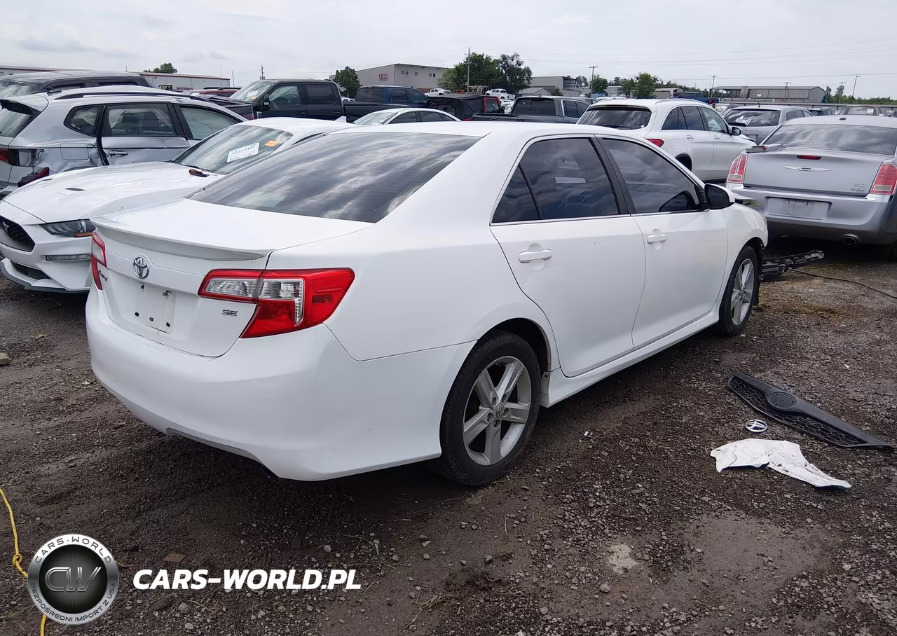 2013 Toyota Camry Se VIN:4T1BF1FK9DU709705 - 4