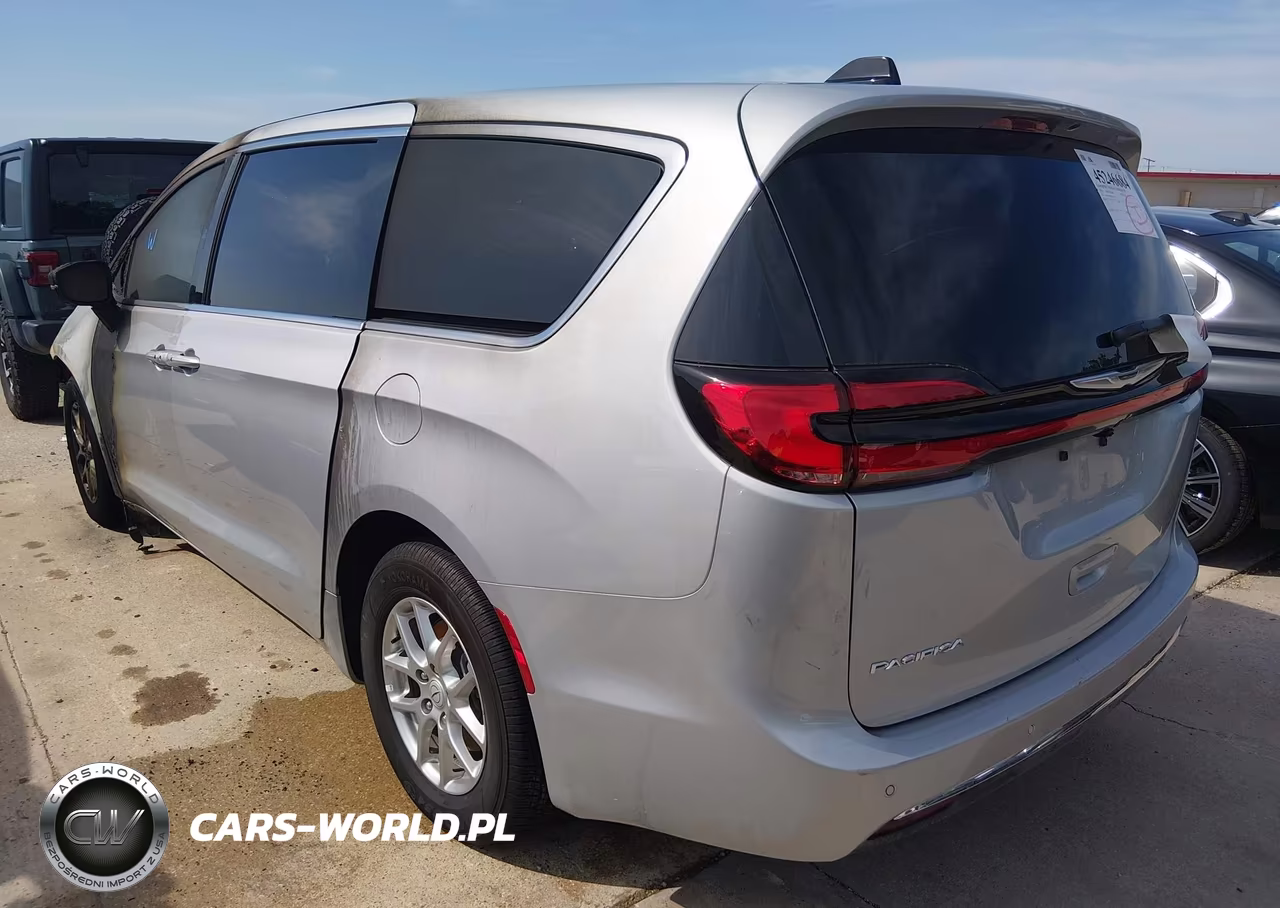 2026 Chrysler Pacifica Select VIN:2C4RC1BG8TR179459 - 3