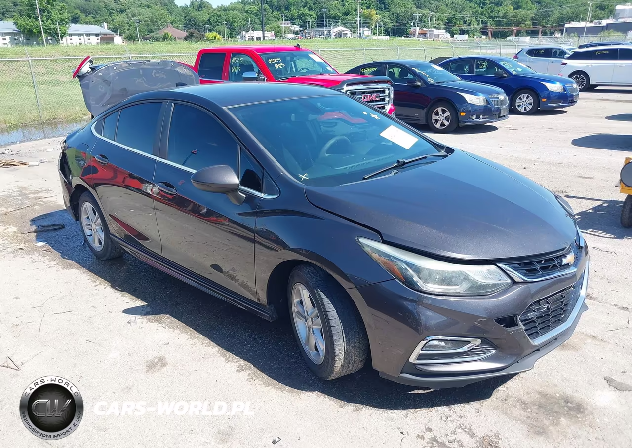 2017 Chevrolet Cruze Lt Auto – zdjęcie 1 z 20