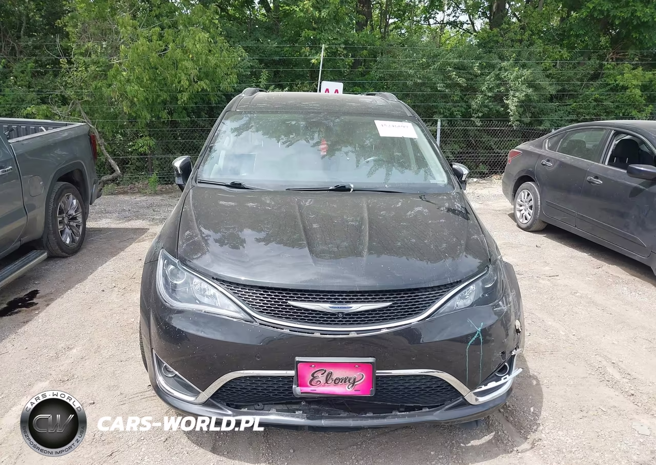 2017 Chrysler Pacifica Limited VIN:2C4RC1GG4HR504799 - 12