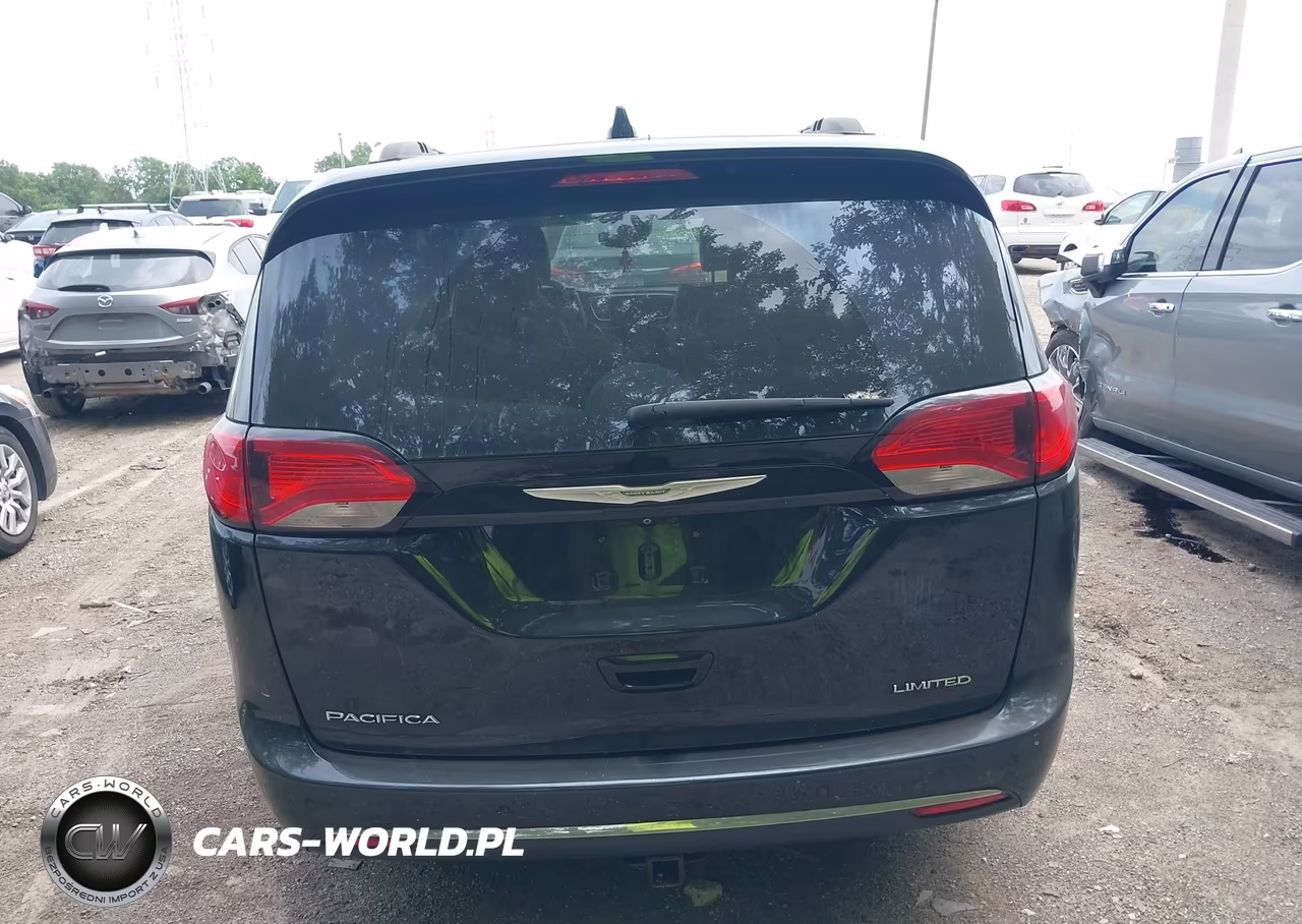 2017 Chrysler Pacifica Limited VIN:2C4RC1GG4HR504799 - 16