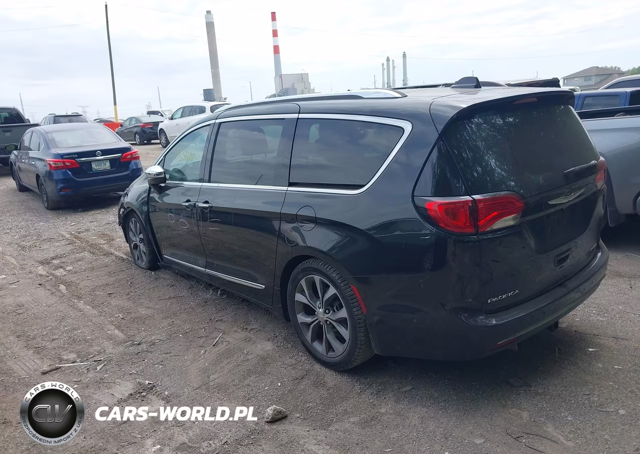 2017 Chrysler Pacifica Limited VIN:2C4RC1GG4HR504799 - 3