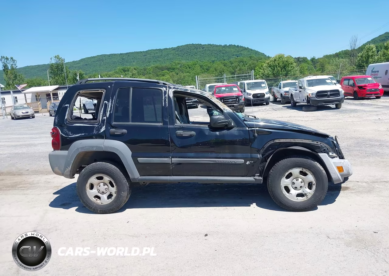 2005 Jeep Liberty Sport VIN:1J4GL48K15W570185 - 13