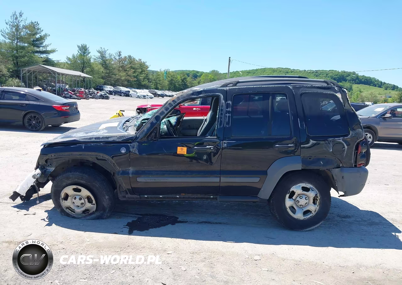 2005 Jeep Liberty Sport VIN:1J4GL48K15W570185 - 14
