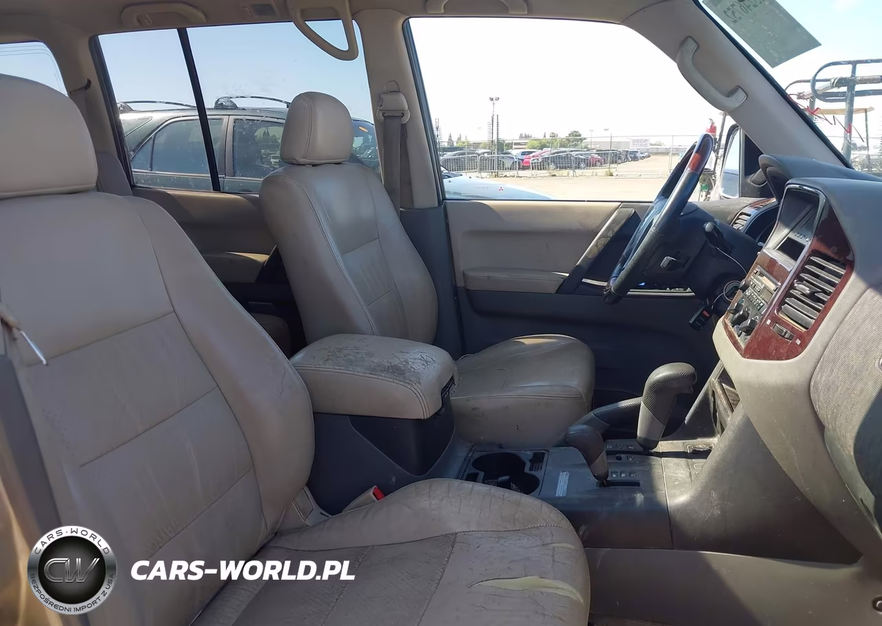 2001 Mitsubishi Montero Limited VIN:JA4MW51R61J001542 - 5