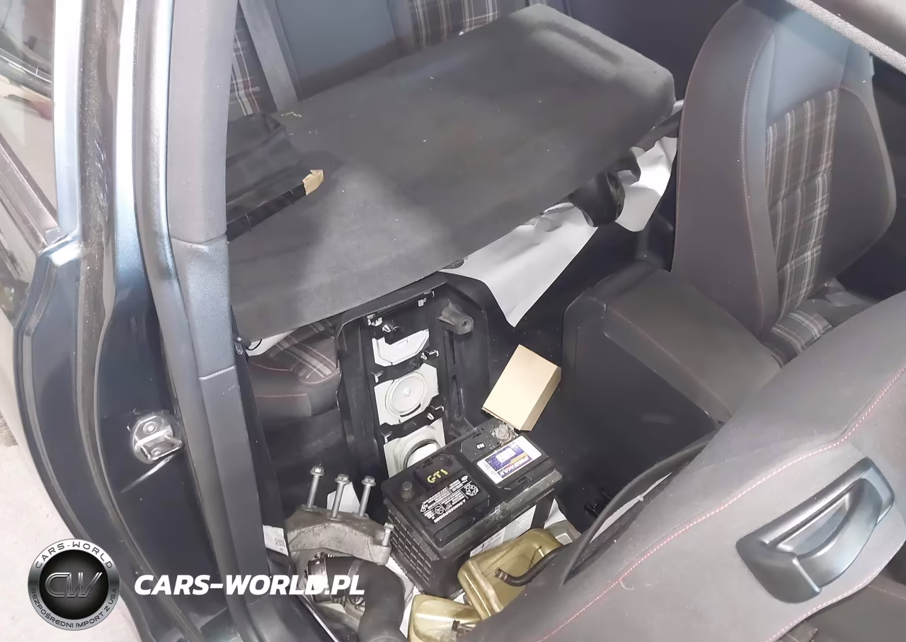 2010 Volkswagen Gti 2-Door VIN:WVWFD7AJ0AW239755 - 8