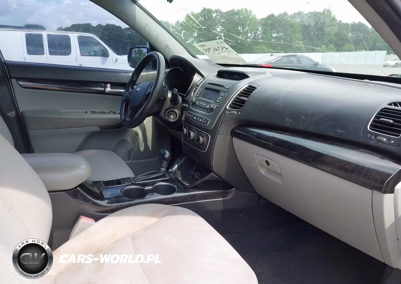 2014 Kia Sorento Lx VIN:5XYKT4A67EG425789 - 5