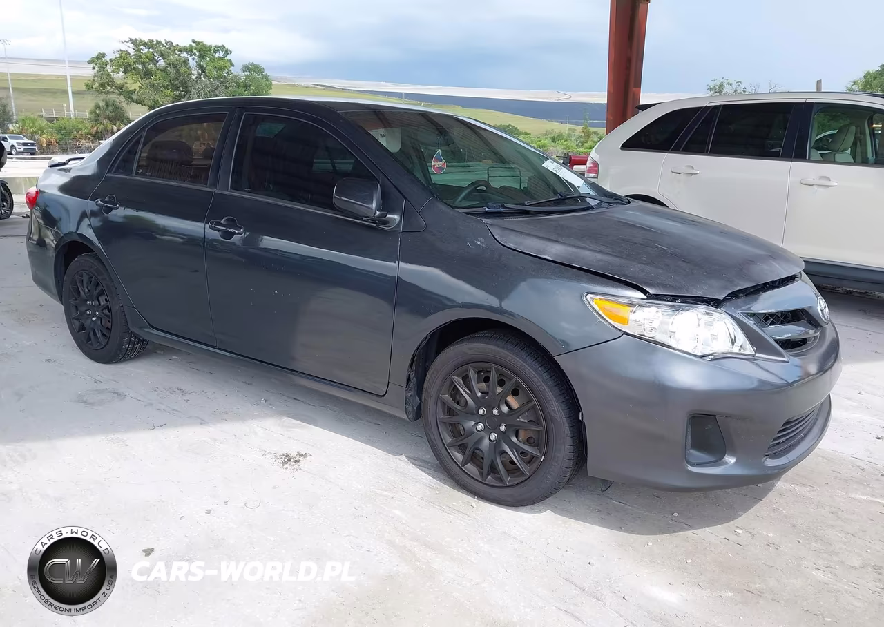 2013 Toyota Corolla Le – zdjęcie 1 z 16