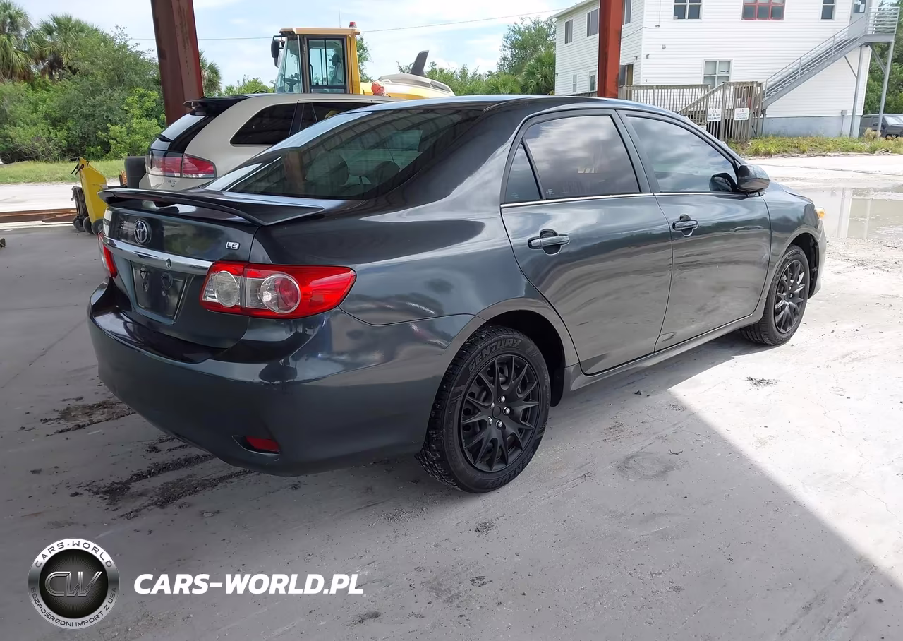 2013 Toyota Corolla Le VIN:5YFBU4EE4DP193077 - 4