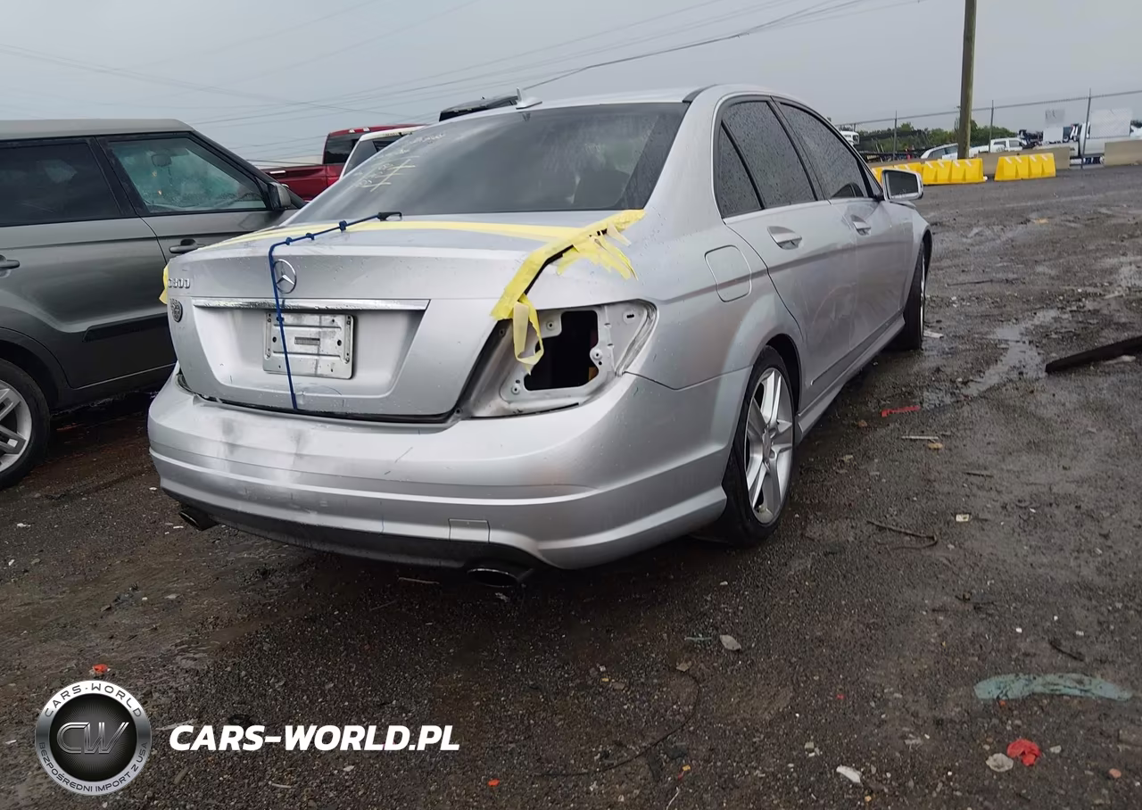 2010 Mercedes-Benz C 300 Luxury-Sport VIN:WDDGF5EB9AF421479 - 4