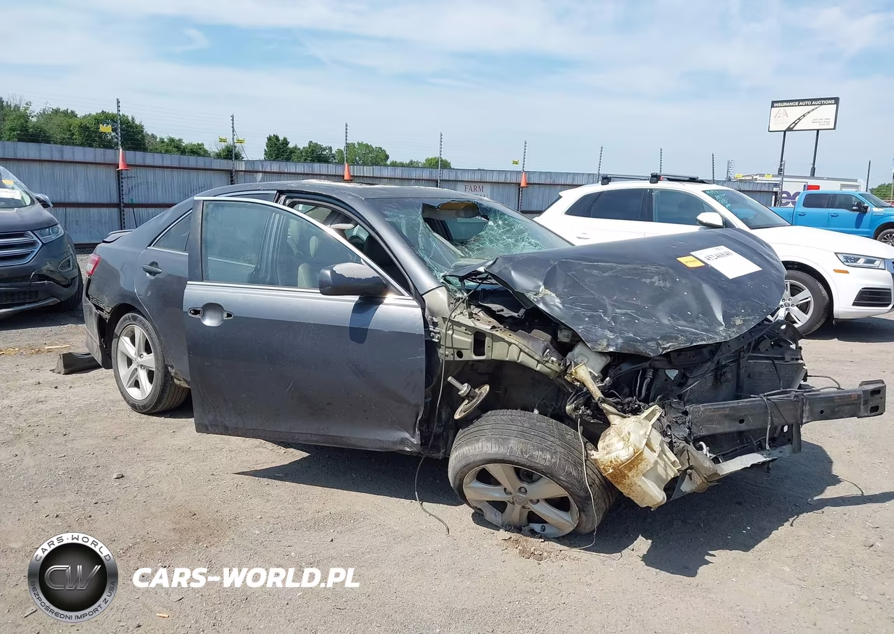 2011 Toyota Camry Se – zdjęcie 1 z 13