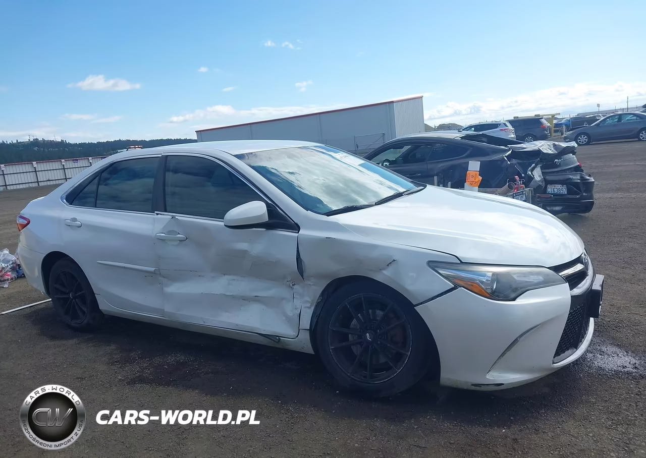 2015 Toyota Camry Se VIN:4T1BF1FK3FU056176 - 14