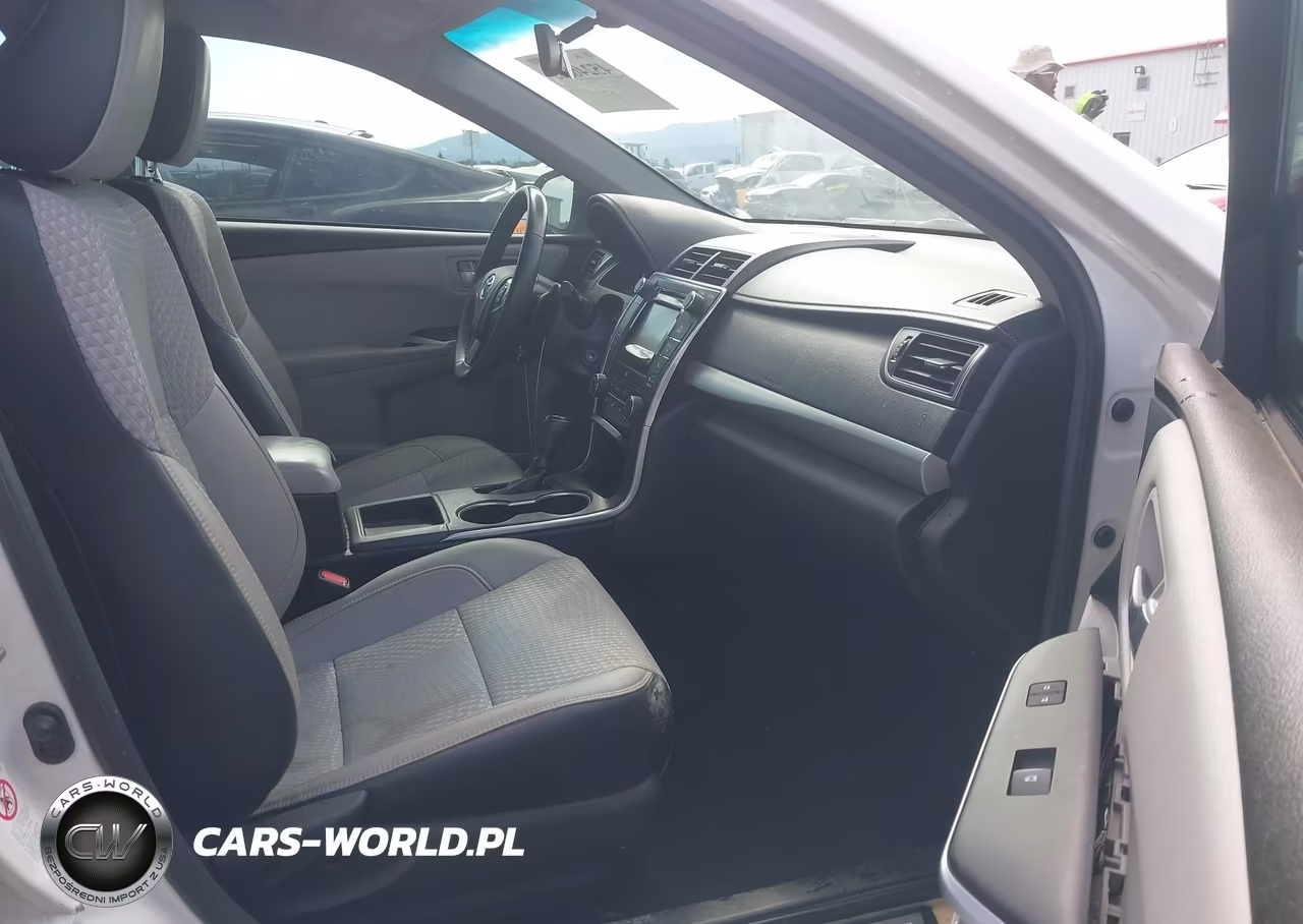 2015 Toyota Camry Se VIN:4T1BF1FK3FU056176 - 5