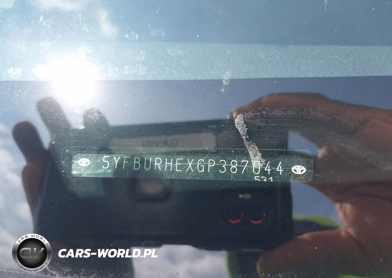 2016 Toyota Corolla S VIN:5YFBURHEXGP387044 - 17