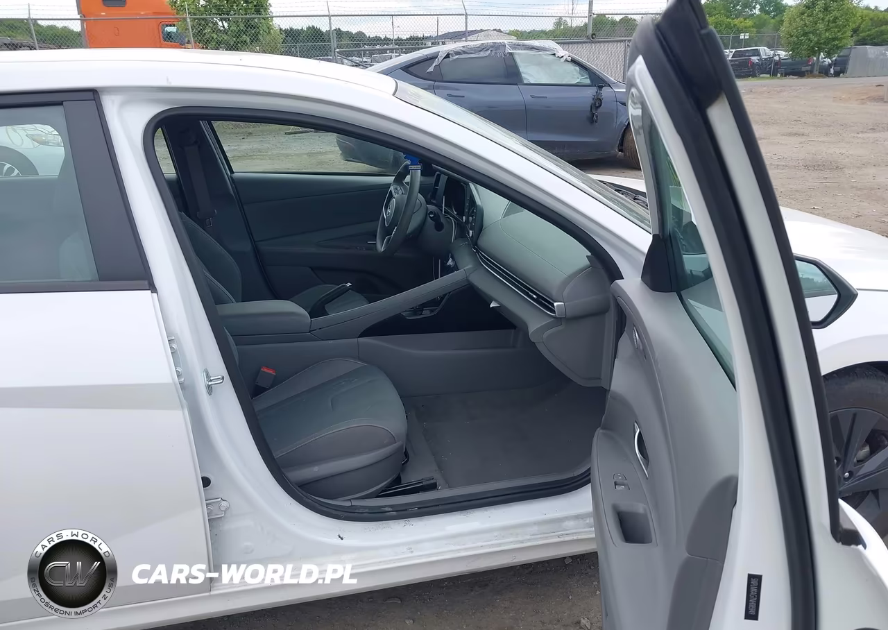 2022 Hyundai Elantra Sel VIN:5NPLM4AG7NH085949 - 5