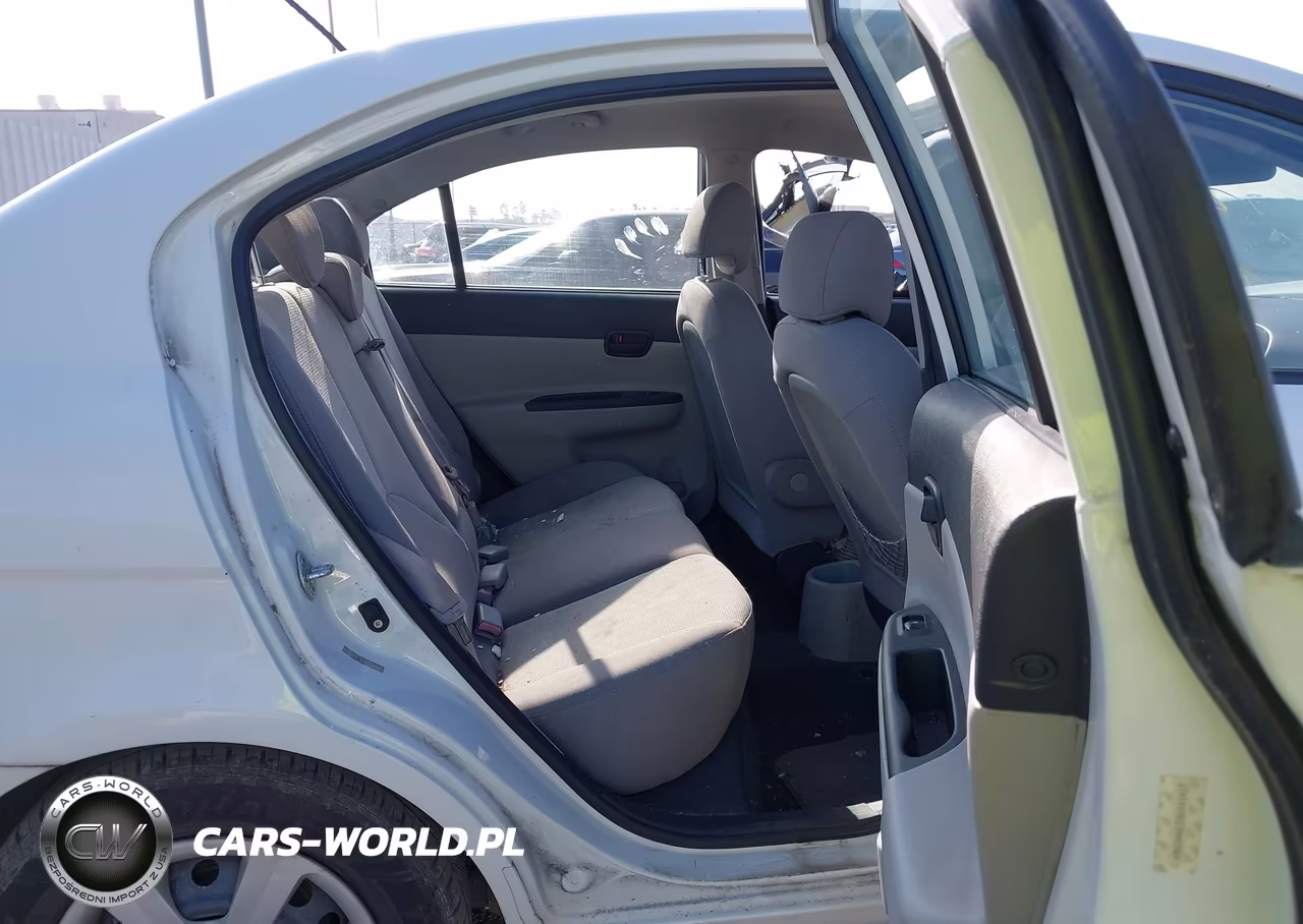 2009 Hyundai Accent Gls VIN:KMHCN46C59U343427 - 8