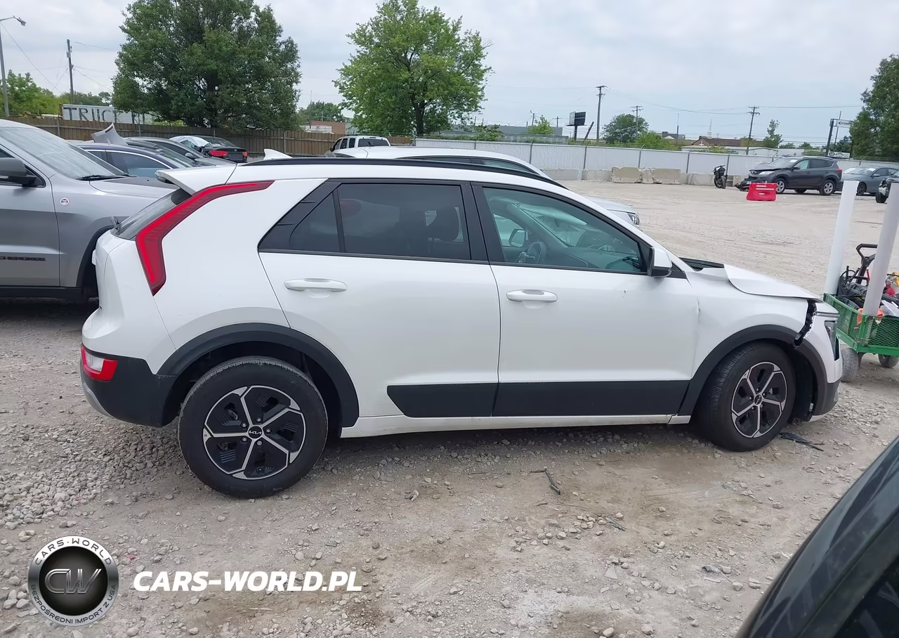 2025 Kia Niro Lx VIN:KNDCP3LE9S5231759 - 13