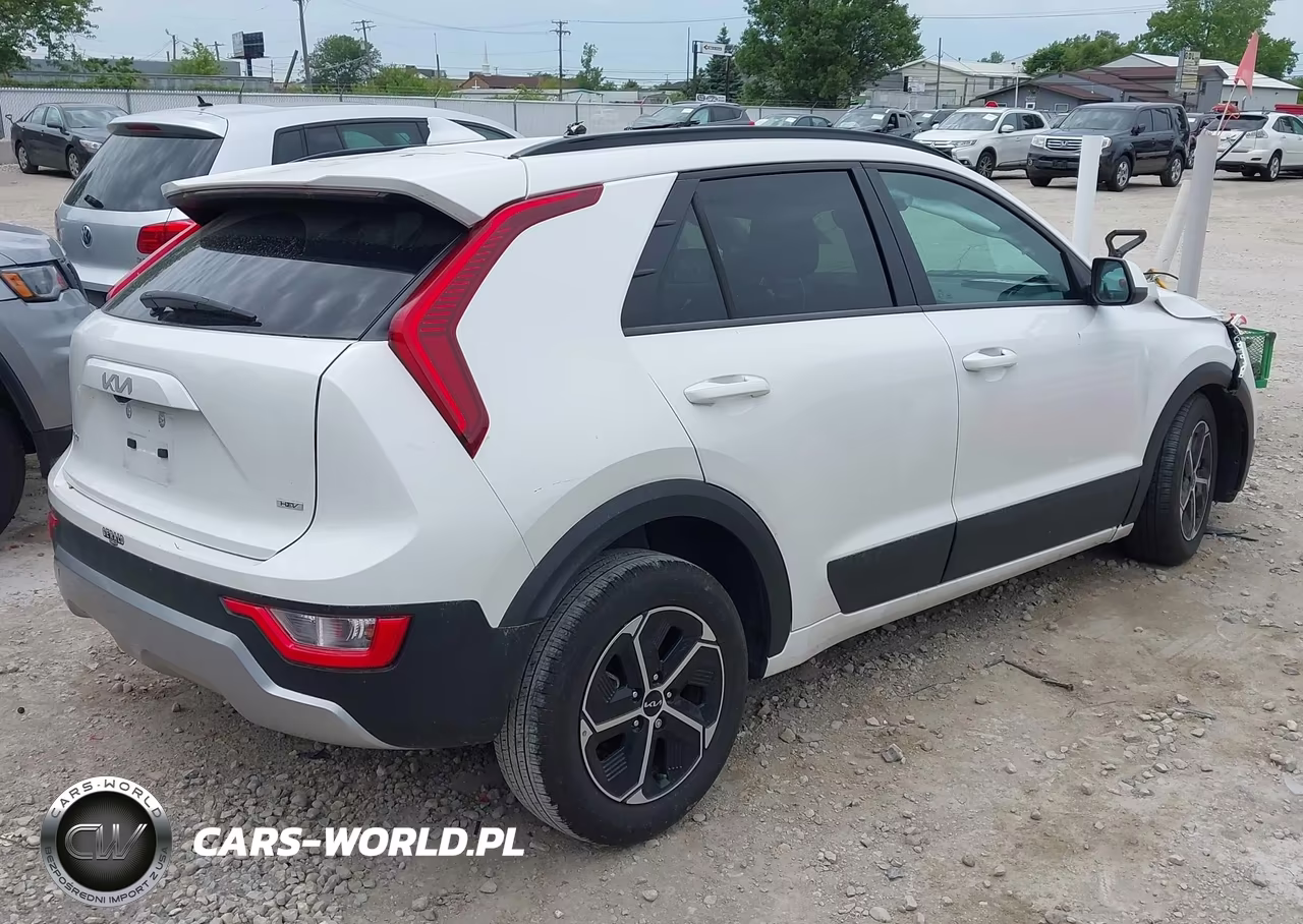 2025 Kia Niro Lx VIN:KNDCP3LE9S5231759 - 4