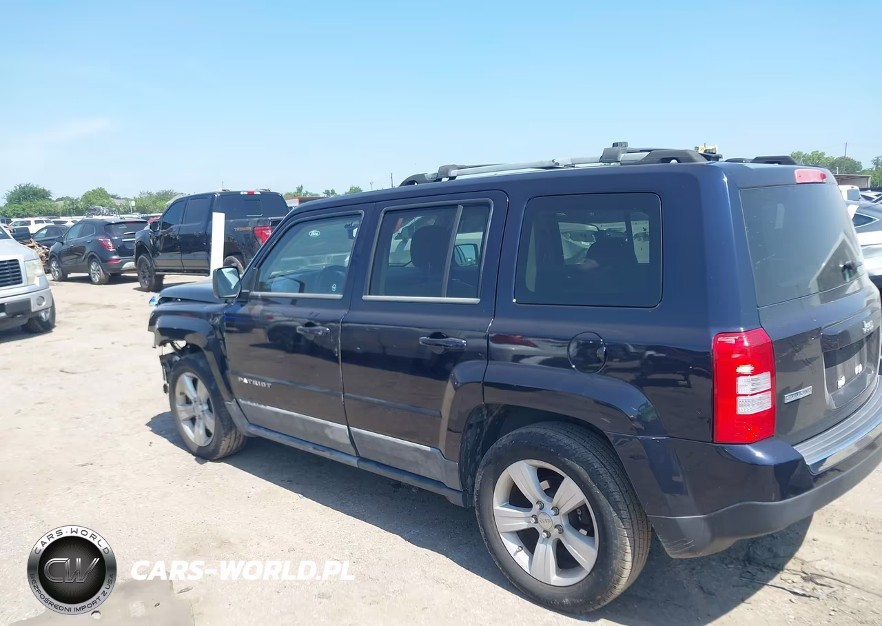2011 Jeep Patriot Latitude X VIN:1J4NT4GB1BD109990 - 3