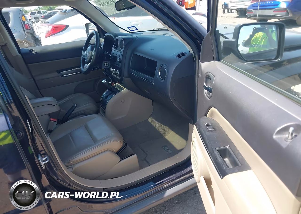 2011 Jeep Patriot Latitude X VIN:1J4NT4GB1BD109990 - 5
