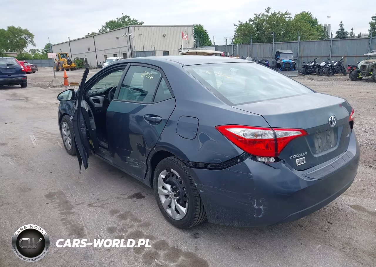 2016 Toyota Corolla Le VIN:2T1BURHE4GC743858 - 3