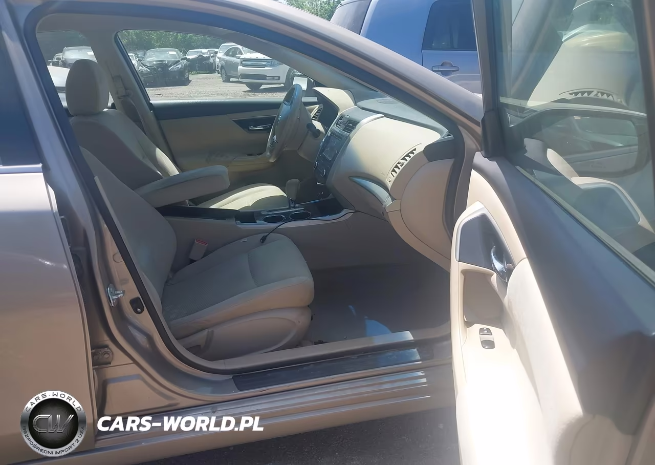 2014 Nissan Altima 2.5 S VIN:1N4AL3AP5EN356713 - 5