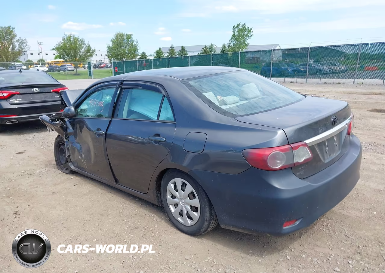2011 Toyota Corolla Le VIN:2T1BU4EE4BC680874 - 3