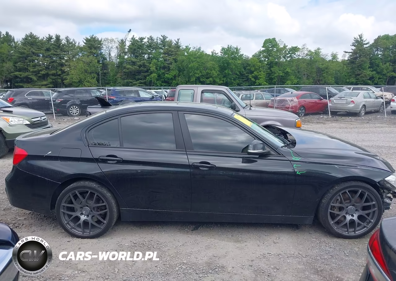 2013 BMW 335I xDrive VIN:WBA3B9G56DNR89733 - 13