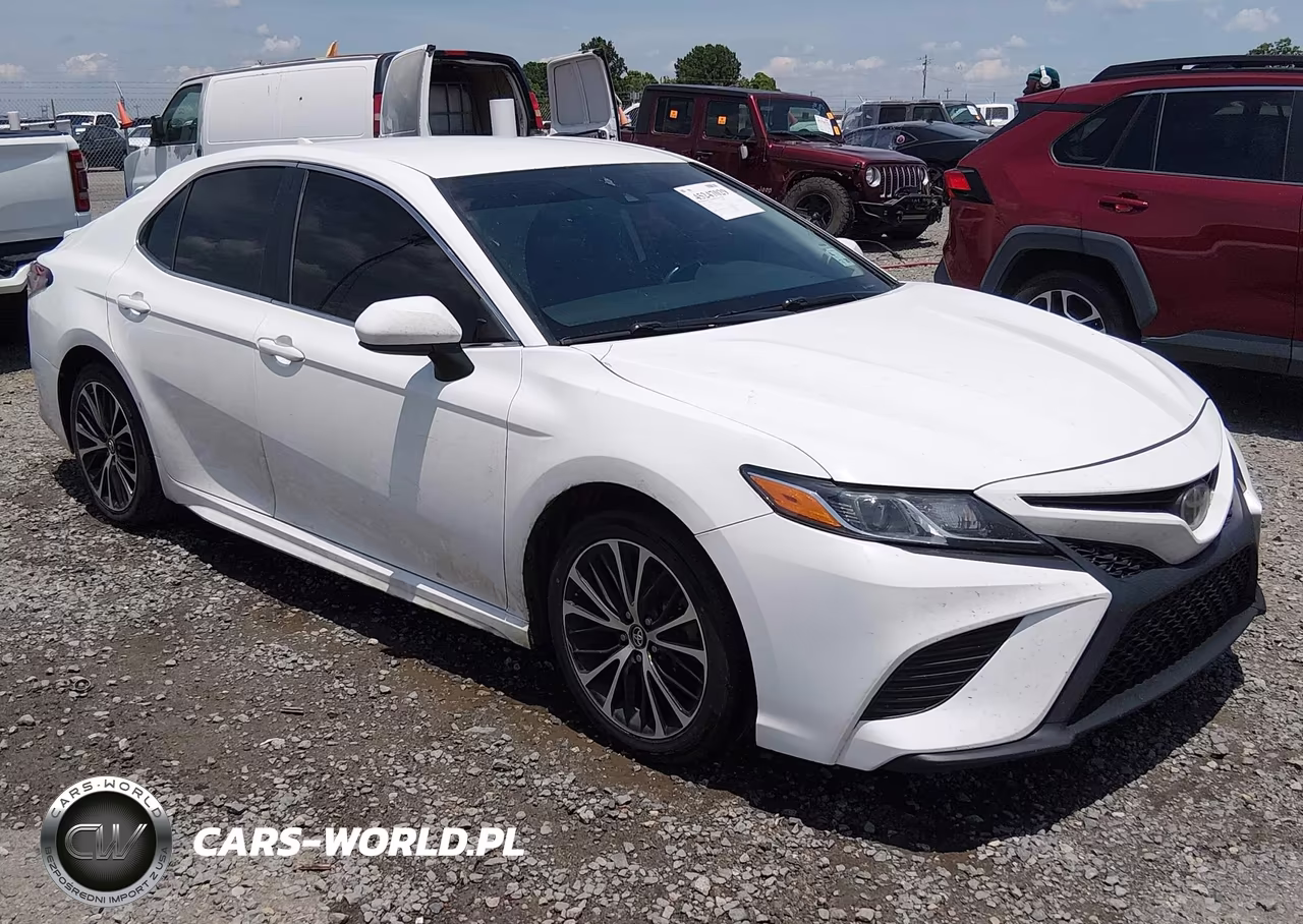 2019 Toyota Camry Se – zdjęcie 1 z 17