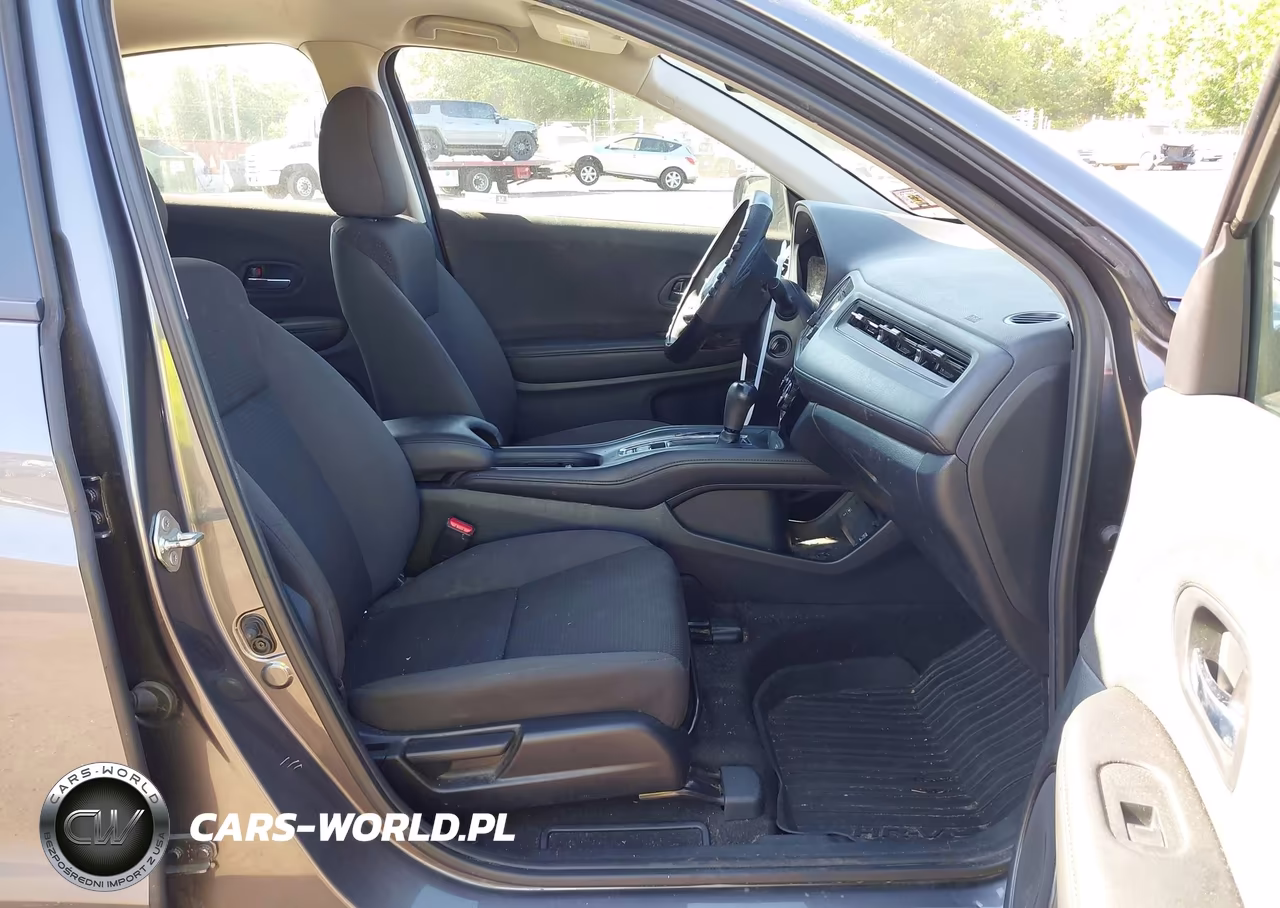 2019 Honda Hr-V Lx VIN:3CZRU6H32KG724696 - 5