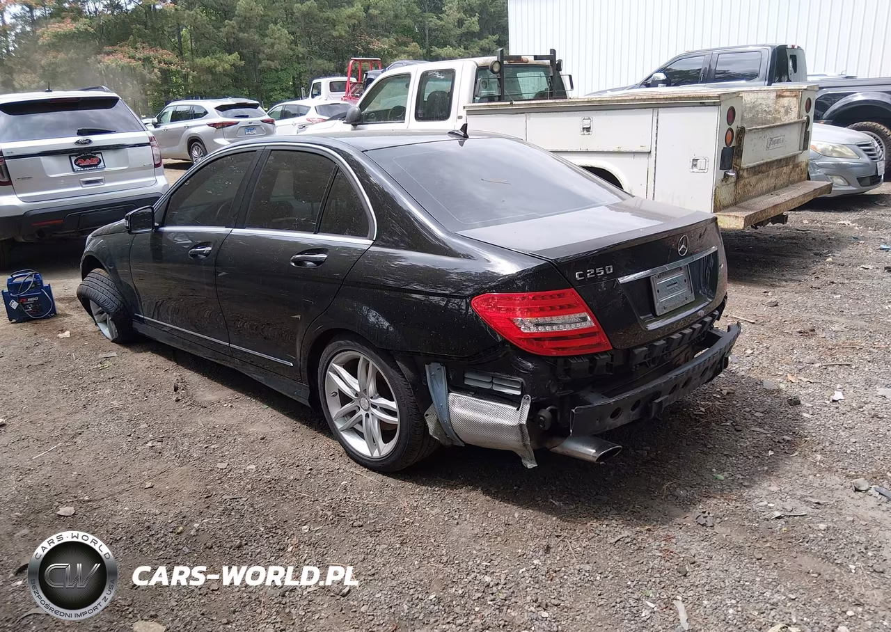 2014 Mercedes-Benz C 250 Sport VIN:WDDGF4HB8EG243814 - 3