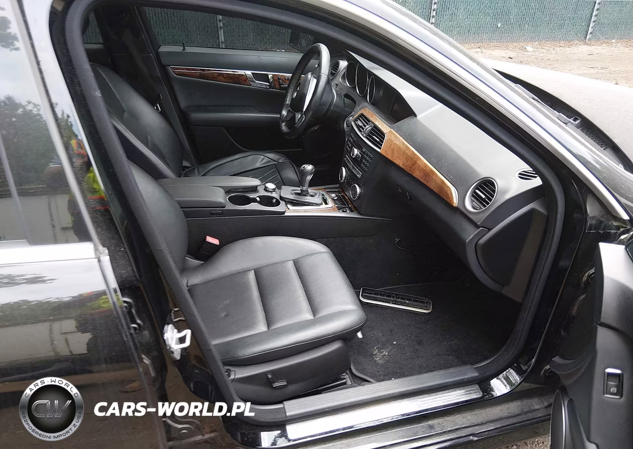 2014 Mercedes-Benz C 250 Sport VIN:WDDGF4HB8EG243814 - 5
