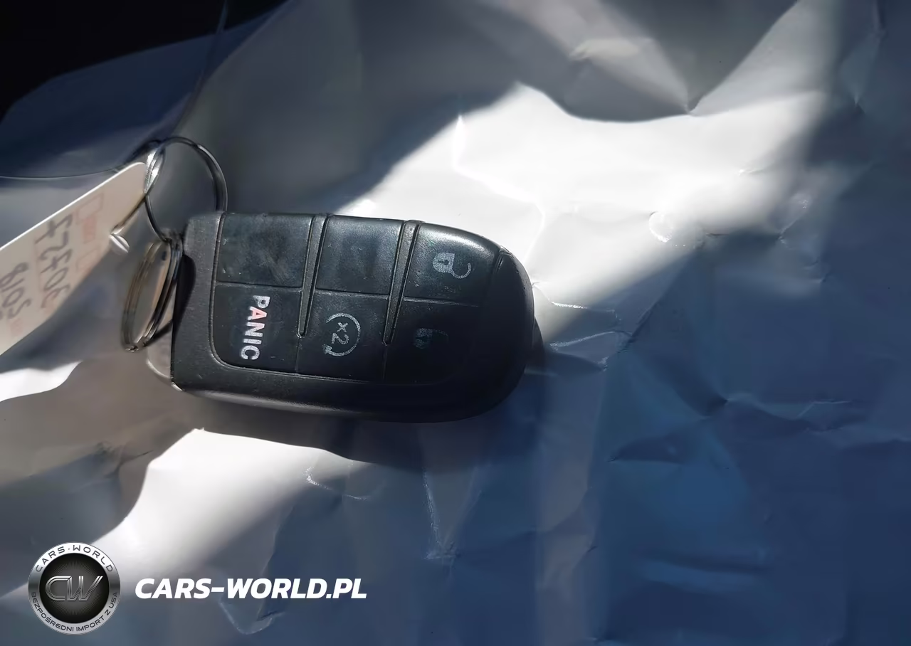 2018 Jeep Renegade Latitude 4X4 VIN:ZACCJBBB5JPH52115 - 11