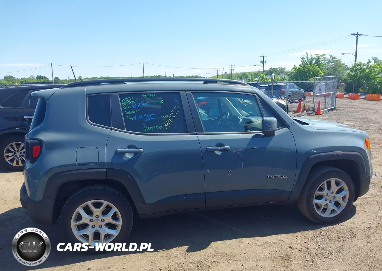 2018 Jeep Renegade Latitude 4X4 VIN:ZACCJBBB5JPH52115 - 13