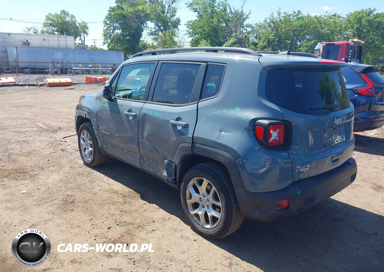 2018 Jeep Renegade Latitude 4X4 VIN:ZACCJBBB5JPH52115 - 3