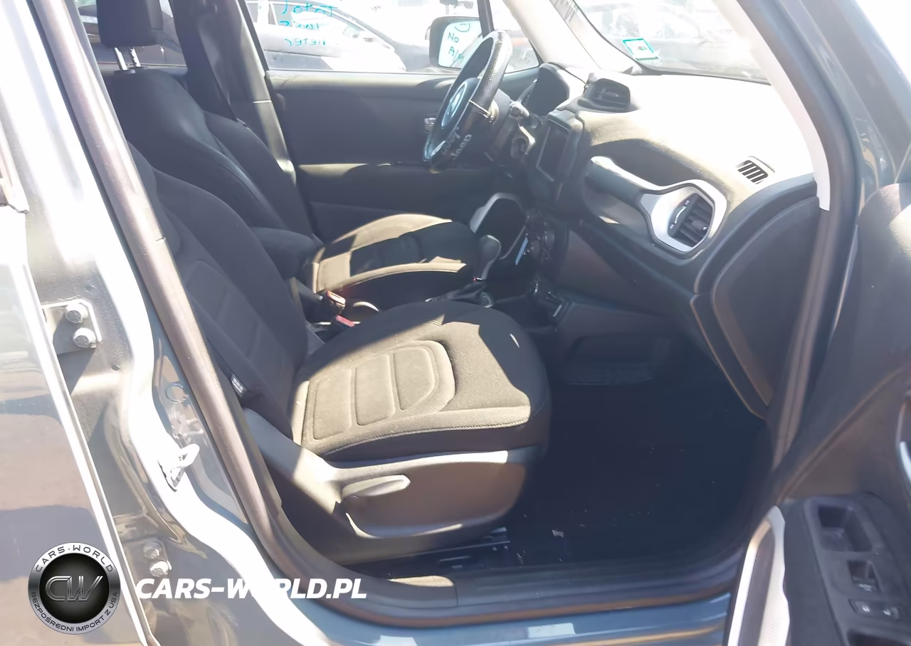 2018 Jeep Renegade Latitude 4X4 VIN:ZACCJBBB5JPH52115 - 5