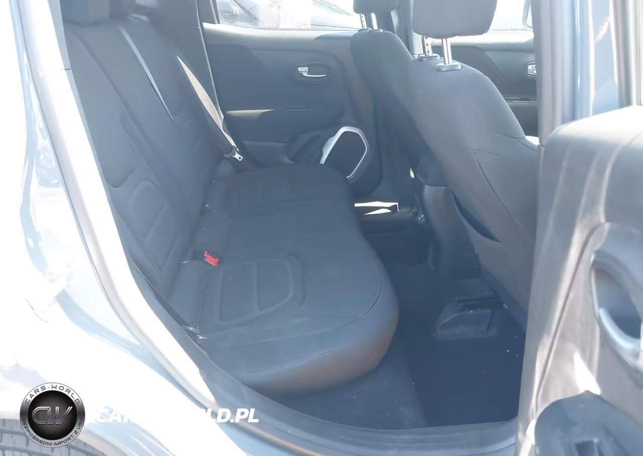 2018 Jeep Renegade Latitude 4X4 VIN:ZACCJBBB5JPH52115 - 8