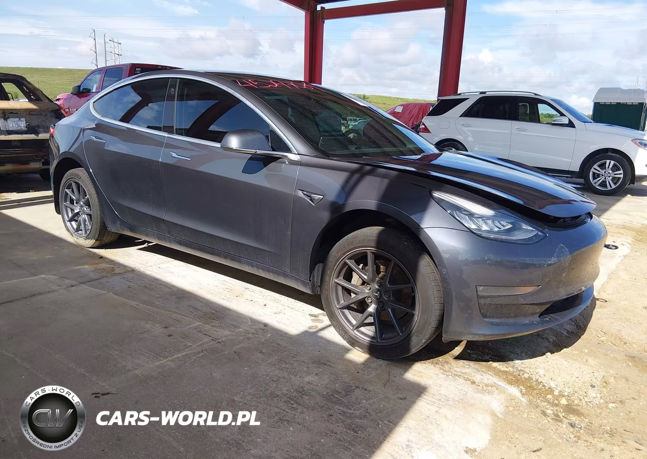 2019 Tesla Model 3 Long Range-Performance – zdjęcie 1 z 15