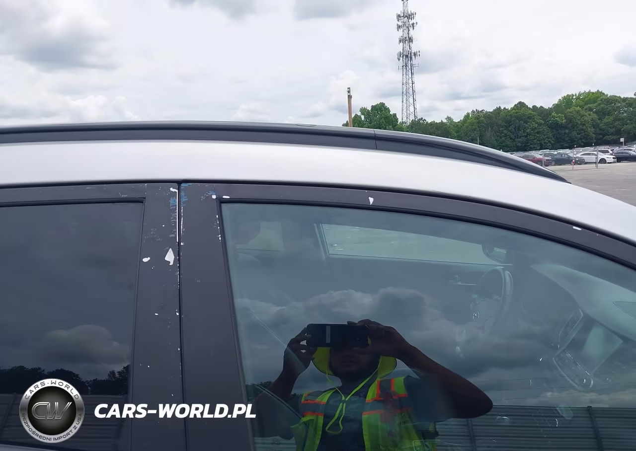 2018 Hyundai Tucson Value VIN:KM8J3CA25JU810694 - 18