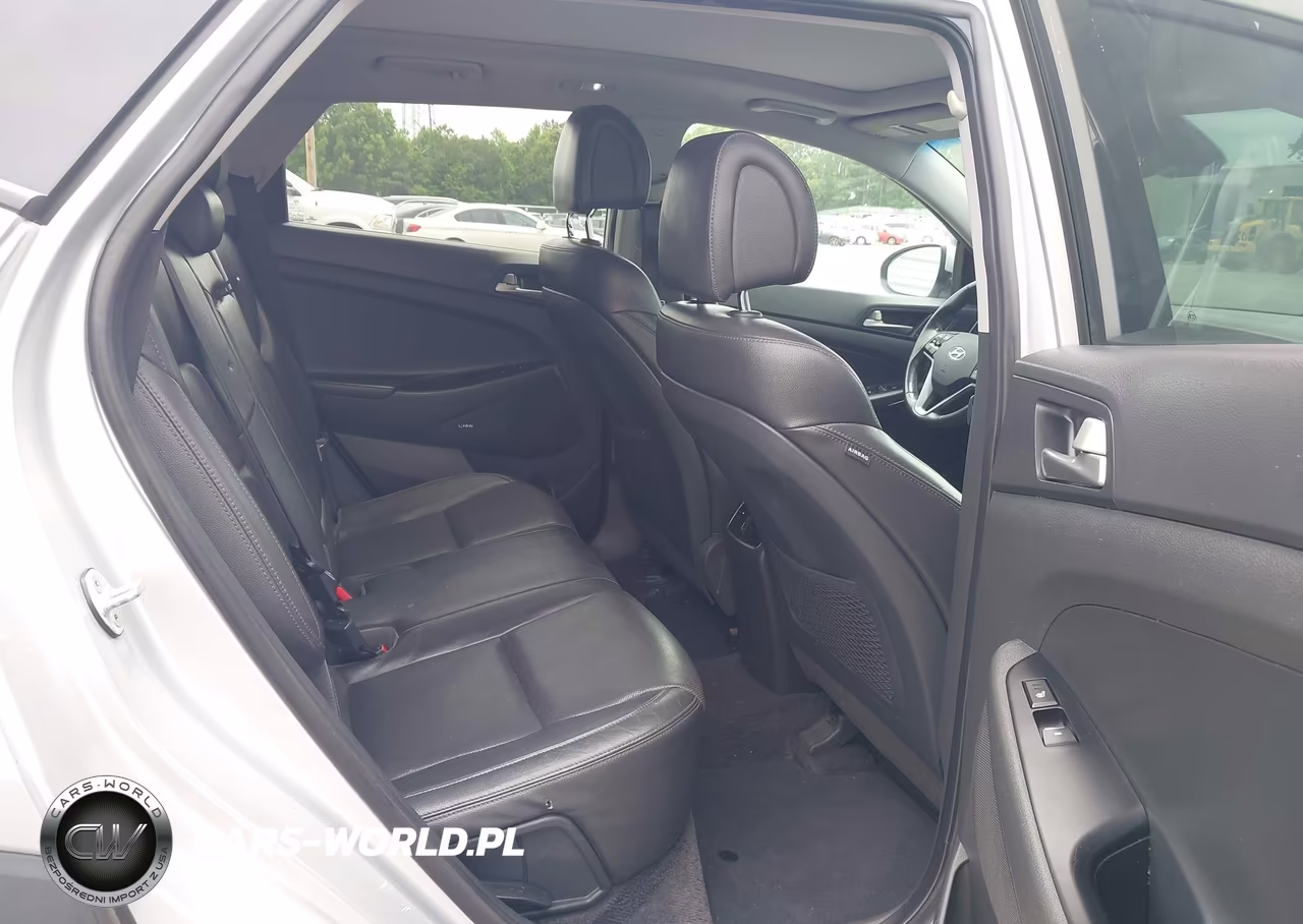 2018 Hyundai Tucson Value VIN:KM8J3CA25JU810694 - 8