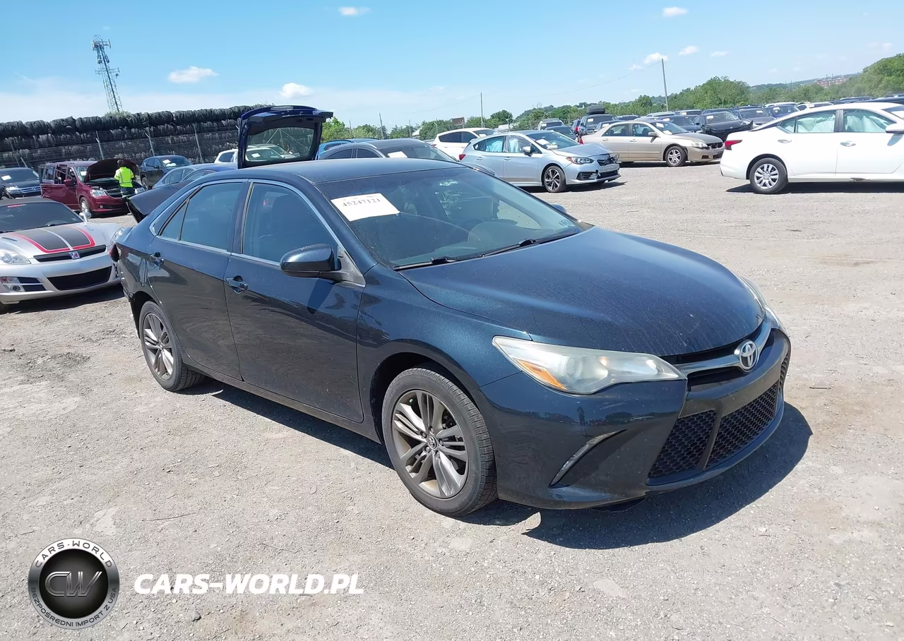2015 Toyota Camry Se – zdjęcie 1 z 16