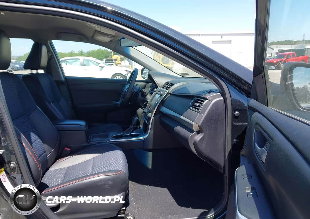 2015 Toyota Camry Se VIN:4T1BF1FK8FU100933 - 5