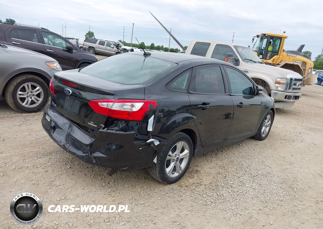 2013 Ford Focus Se VIN:1FADP3F22DL324410 - 4