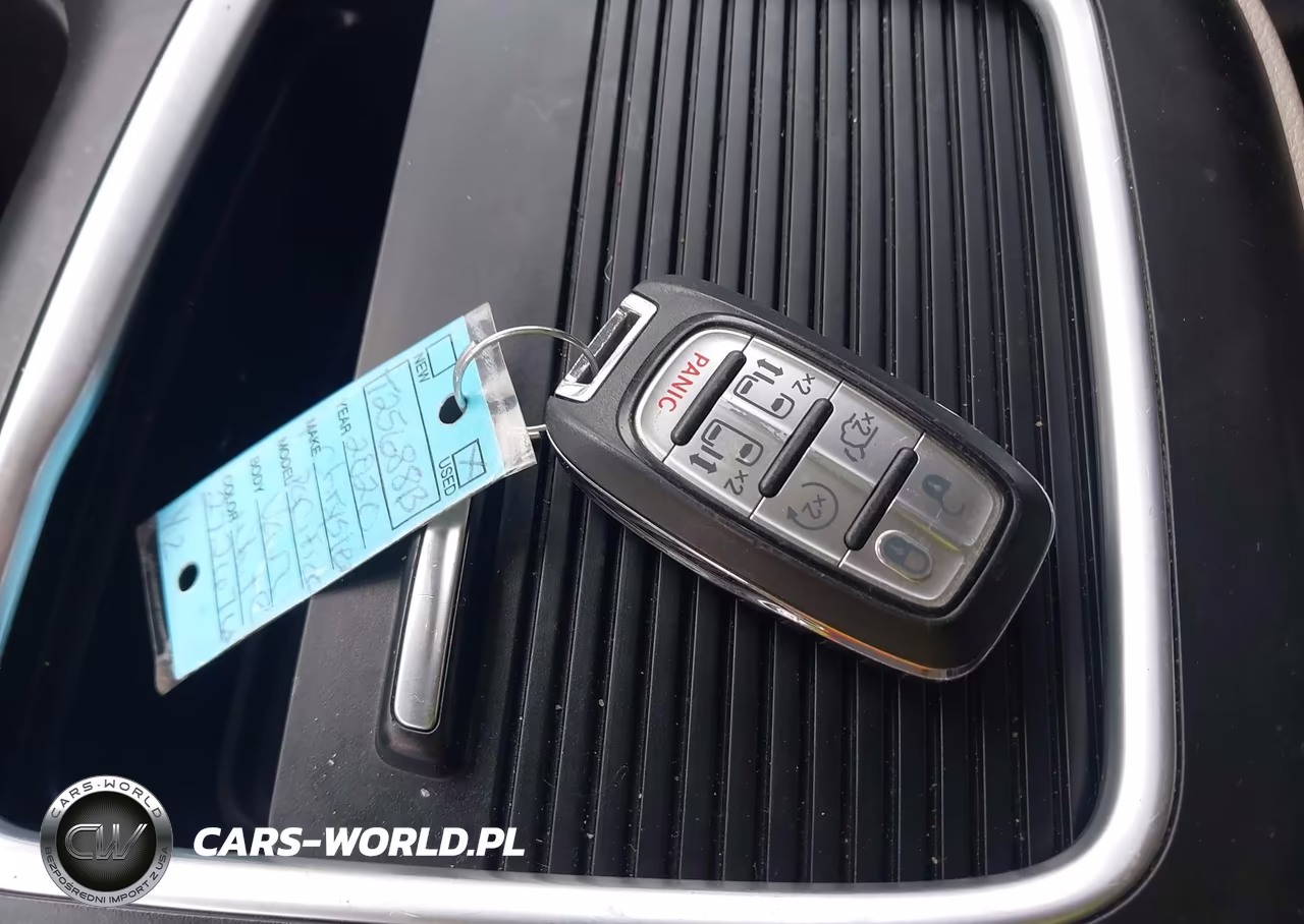 2020 Chrysler Pacifica Limited VIN:2C4RC1GG9LR272676 - 11