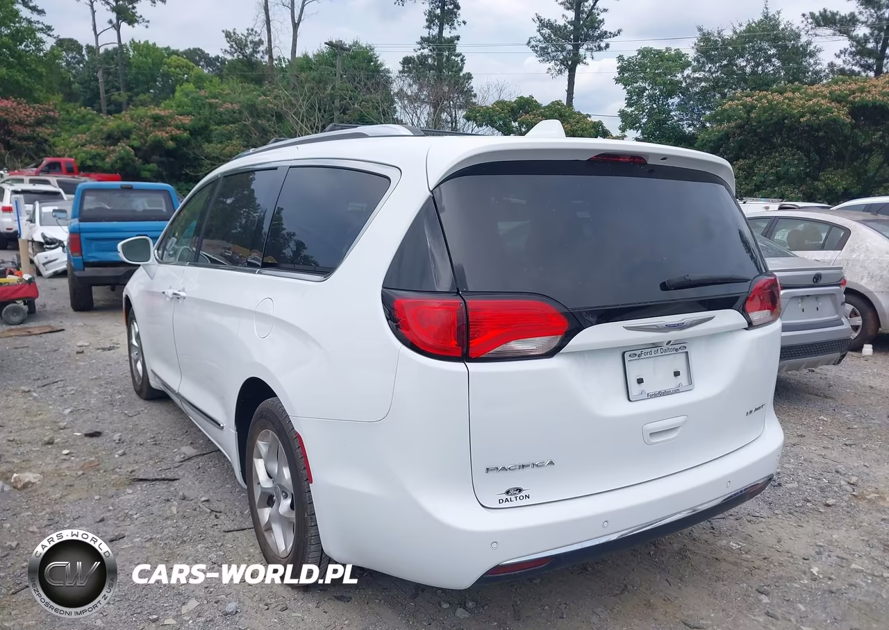 2020 Chrysler Pacifica Limited VIN:2C4RC1GG9LR272676 - 3