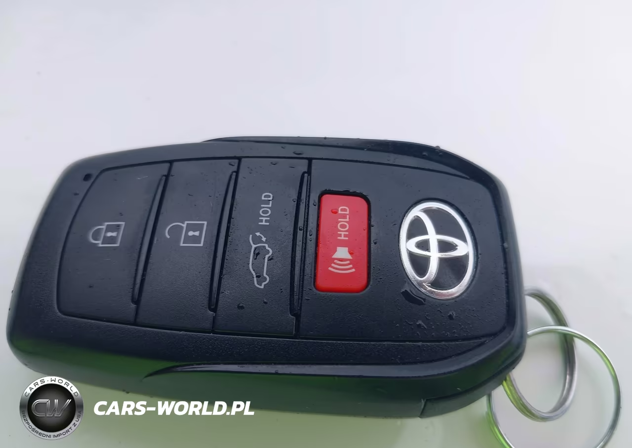 2022 Toyota Corolla Cross Xle VIN:7MUDAABG7NV036065 - 11